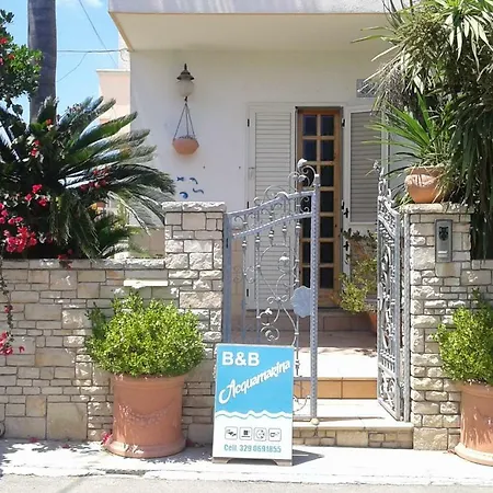 Acquamarina Bed and breakfast